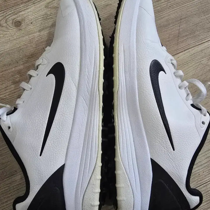 [BUNJANG] Nike Golf Infinity G Spikeless Golf Shoes / 나이키골프 인피니티 G 스파이크리스 골프화 270mm