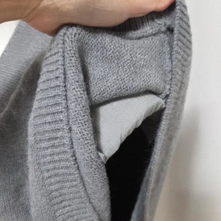 [BUNJANG] The First Oversized V-Neck Knit Vest / 더퍼스트 박시 어깨패드 V넥 니트 조끼 그레이