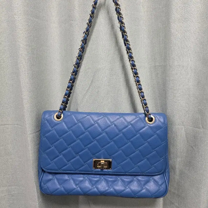 [BUNJANG] Sisley Blue Leather Chain Bag / 시슬리 블루 가죽 체인백