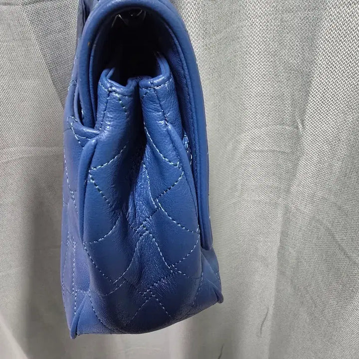 [BUNJANG] Sisley Blue Leather Chain Bag / 시슬리 블루 가죽 체인백