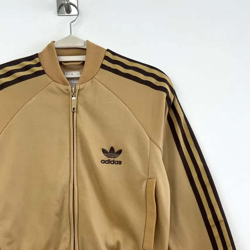 [SOLD OUT] 아디다스 딱붙핏 모카 브라운 크롭 트랙탑 져지