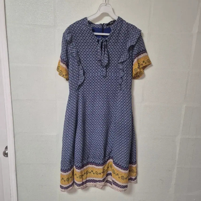 [BUNJANG] VISIT IN NEW YORK Blue Pattern Dress / VISIT IN NEW YORK 블루 패턴 원피스