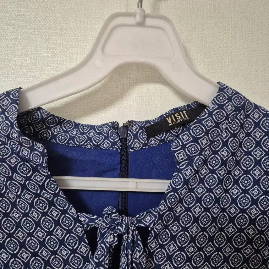 [BUNJANG] VISIT IN NEW YORK Blue Pattern Dress / VISIT IN NEW YORK 블루 패턴 원피스