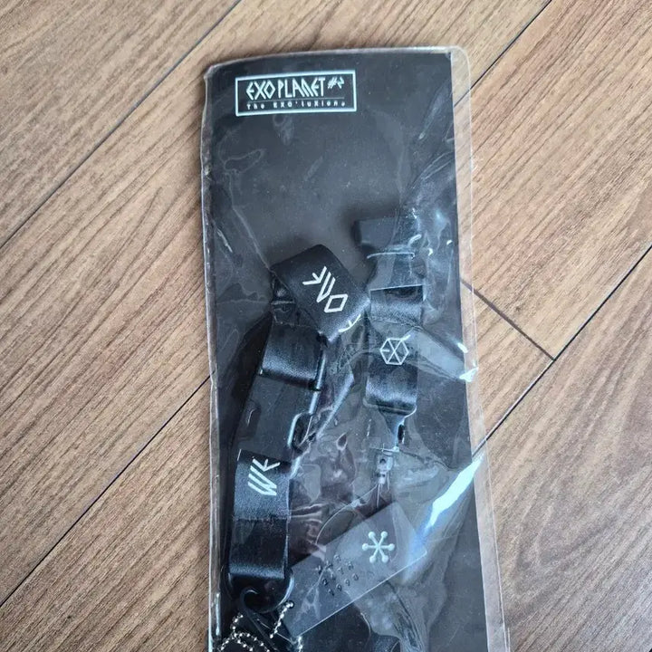 [BUNJANG] EXO XIUMIN EXO'rDIUM Necklace Keyring / EXO PLANET 시우민  엑소볼루션 목걸이 키링