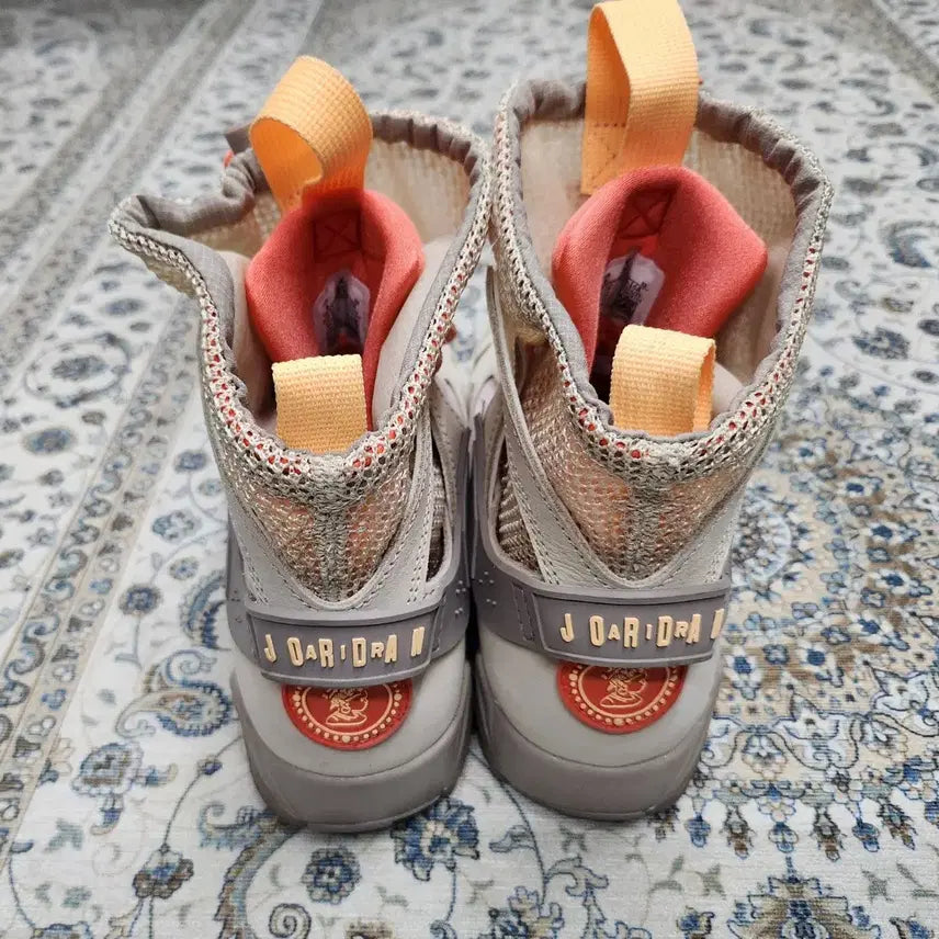 [BUNJANG] Nike x Bephies Beauty Supply Jordan 7 Retro Sanddrift Sneakers / 나이키 X 베피스 뷰티 서플라이 조던7 레트로 샌드드리프트 250mm