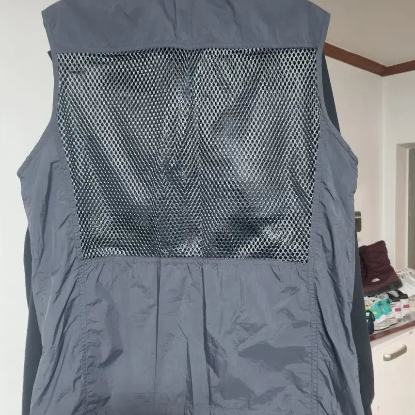 [BUNJANG] Westwood Multi-Pocket Gray Vest 100 / (새옷 수준)웨스트우드 멀티 포켓 그레이 바람막이 조끼 100사이즈