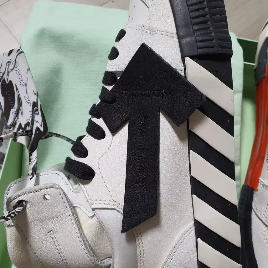 [BUNJANG] Off-White 3.0 High-Top Sneakers / 오프화이트 3.0 하이탑 스니커즈