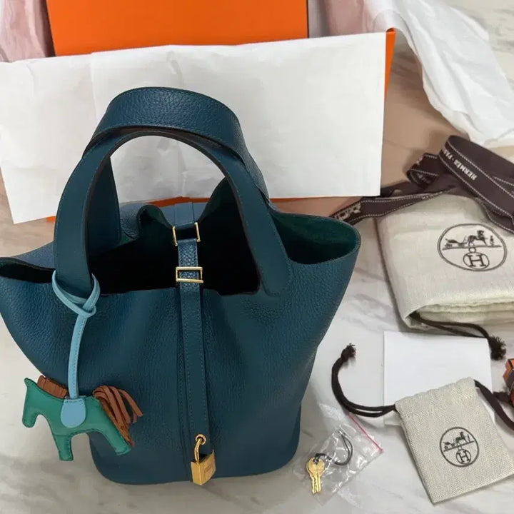 [BUNJANG] Hermes Picotin 22 Vert Bosphore Gold Hardware + Romeo PM Charm / 에르메스 피코탄 22 베르트보스포흐 금장 + 에르메스 로메오 PM 참