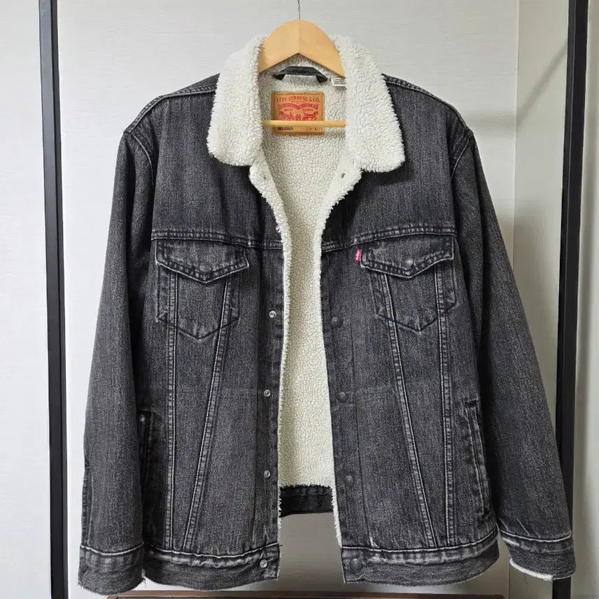 [BUNJANG] Levi's Damaged Sherpa Denim Jacket - L / 리바이스 데미지드 쉐르파 데님 자켓 L