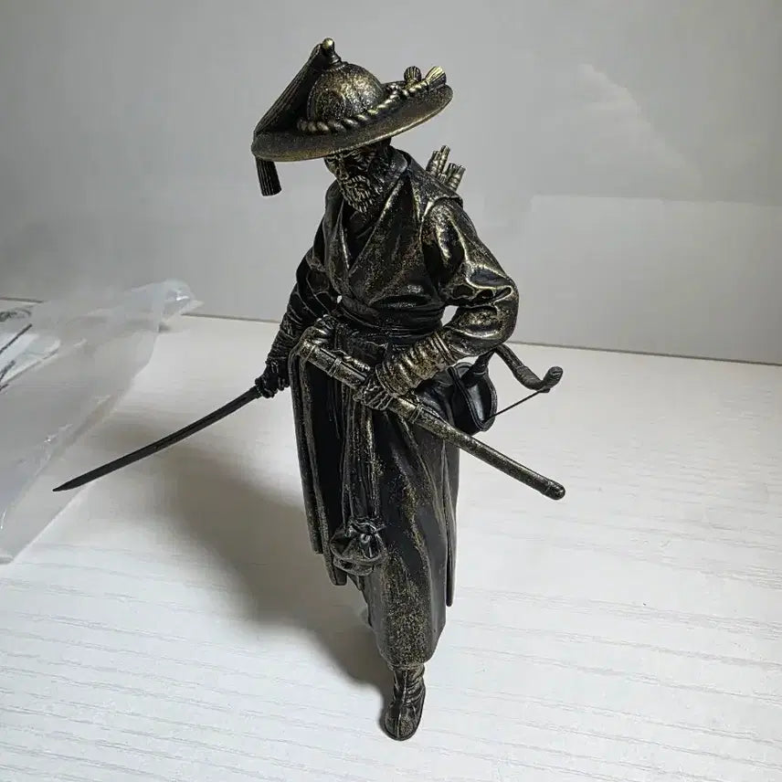 [BUNJANG] Wadiz Funding Wi-In Project Admiral Yi Sun-sin Figure / 와디즈 펀딩 위인 프로젝트 해신 충무공 이순신 장군 피규어 팝니다