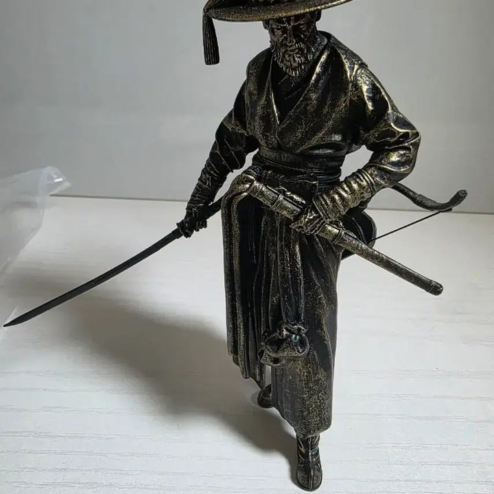 [BUNJANG] Wadiz Funding Wi-In Project Admiral Yi Sun-sin Figure / 와디즈 펀딩 위인 프로젝트 해신 충무공 이순신 장군 피규어 팝니다