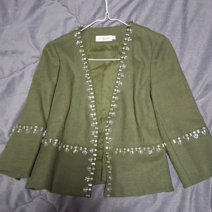[BUNJANG] Tory Burch Khaki Embellished Jacket / 토리버치 카키색 장식 자켓(정품)