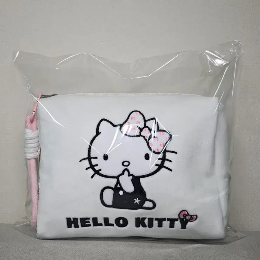 [BUNJANG] Sanrio Hello Kitty White Embroidered Pouch / 새상품 산리오 정품 헬로키티 화이트 파우치/화장품 가방