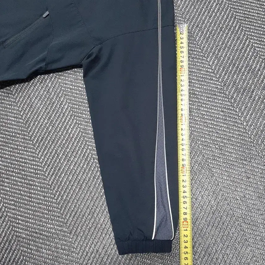 [BUNJANG] Umbro Mesh Crop Anorak Black / 엄브로 메쉬 크롭 아노락 블랙 UO222SWT55
