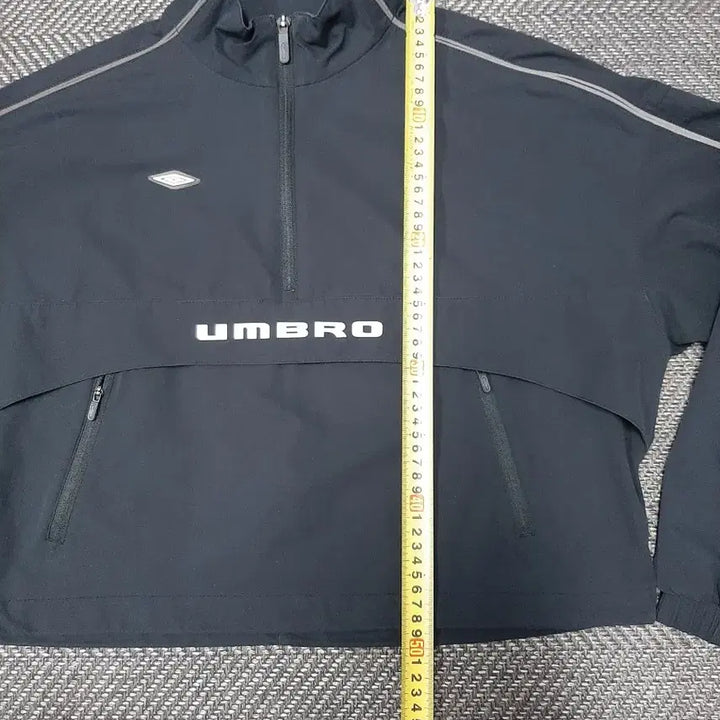 [BUNJANG] Umbro Mesh Crop Anorak Black / 엄브로 메쉬 크롭 아노락 블랙 UO222SWT55