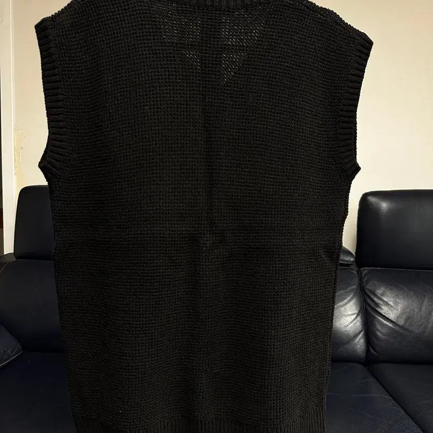 [SOLD OUT] Rest&amp;Recreation 검정 니트 조끼