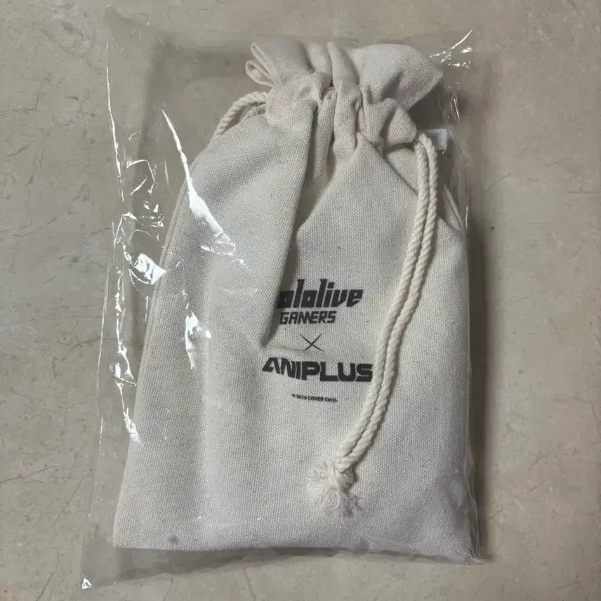 [BUNJANG] Hololive Gamers x ANIPLUS Yut Nori Set / [ 홀로라이브 ] 게이머즈 X ANIPLUS 윷놀이 세트