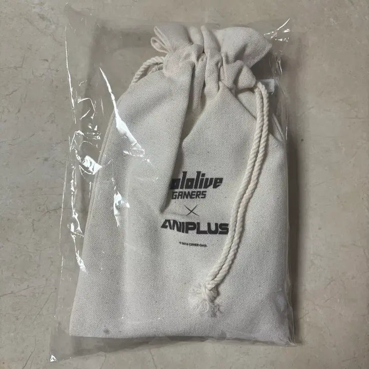 [BUNJANG] Hololive Gamers x ANIPLUS Yut Nori Set / [ 홀로라이브 ] 게이머즈 X ANIPLUS 윷놀이 세트