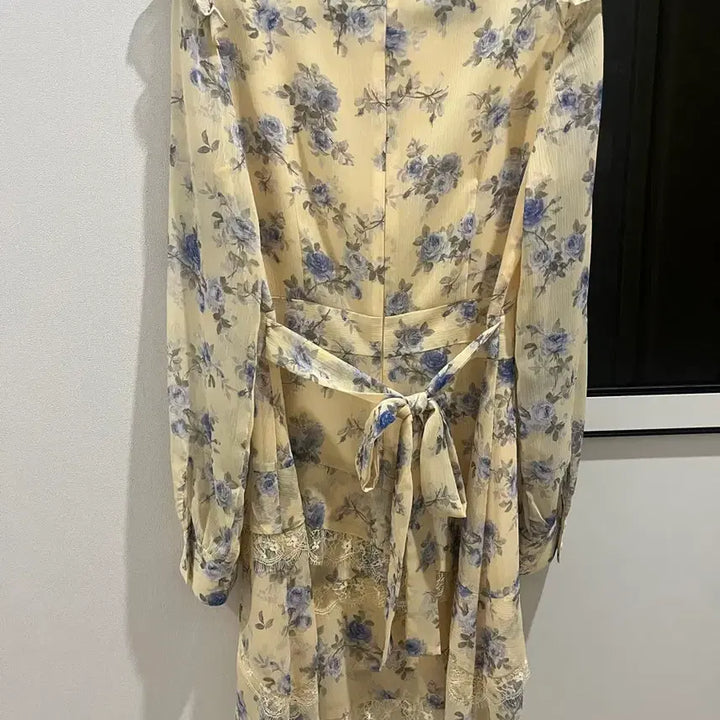 [BUNJANG] Milkcocoa IU Floral Print Dress / 밀크코코아 노랑 블루꽃 아이유 원피스