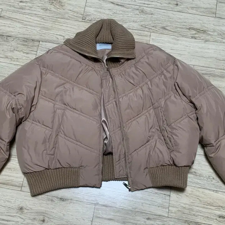 [BUNJANG] Beige High-Neck Knit & Short Down Padded Jumper / 베이지 니트하이넥,카라 숏다운패딩 점퍼