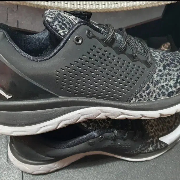 [BUNJANG] Jordan Trainer ST Scotch / 조던 트레이너 ST 스카치