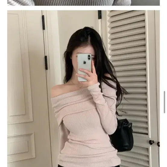 [BUNJANG] Black Off-Shoulder Long Sleeve Top / 정가3.5/ 핏 대박 검정오프숄더티