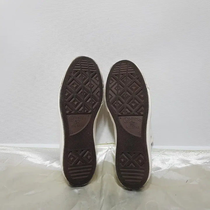 [BUNJANG] Converse All Star Sneakers Fabric 260 / 컨버스/올스타스니커즈/소재천/260/파라오쇼핑