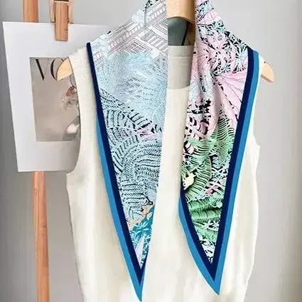 [BUNJANG] Blue Leaf Rhombus Scarf / 블루 나뭇잎 마름모스카프