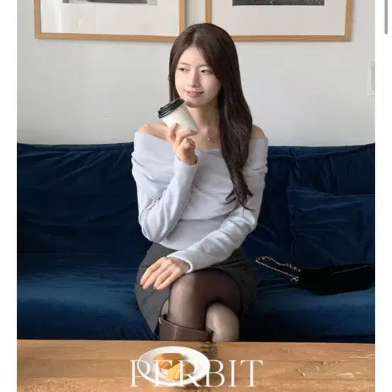 [BUNJANG] Sora Off-Shoulder Long Sleeve Top / 정가3.5 / 소라 오프숄더