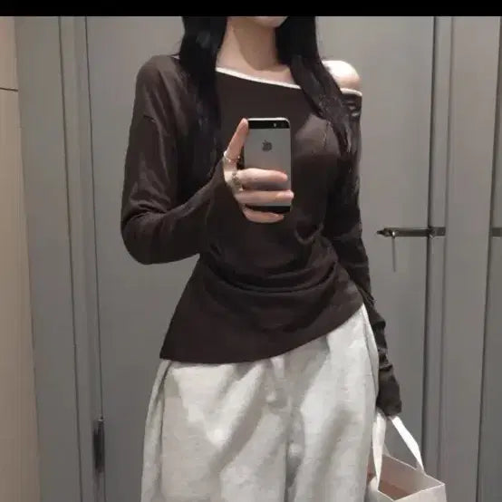 [BUNJANG] Off-shoulder Top / 브라운 오프숄더