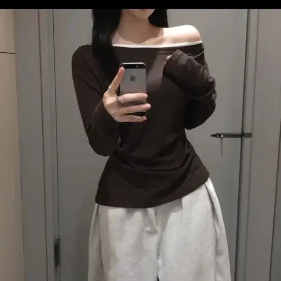 [BUNJANG] Off-shoulder Top / 브라운 오프숄더