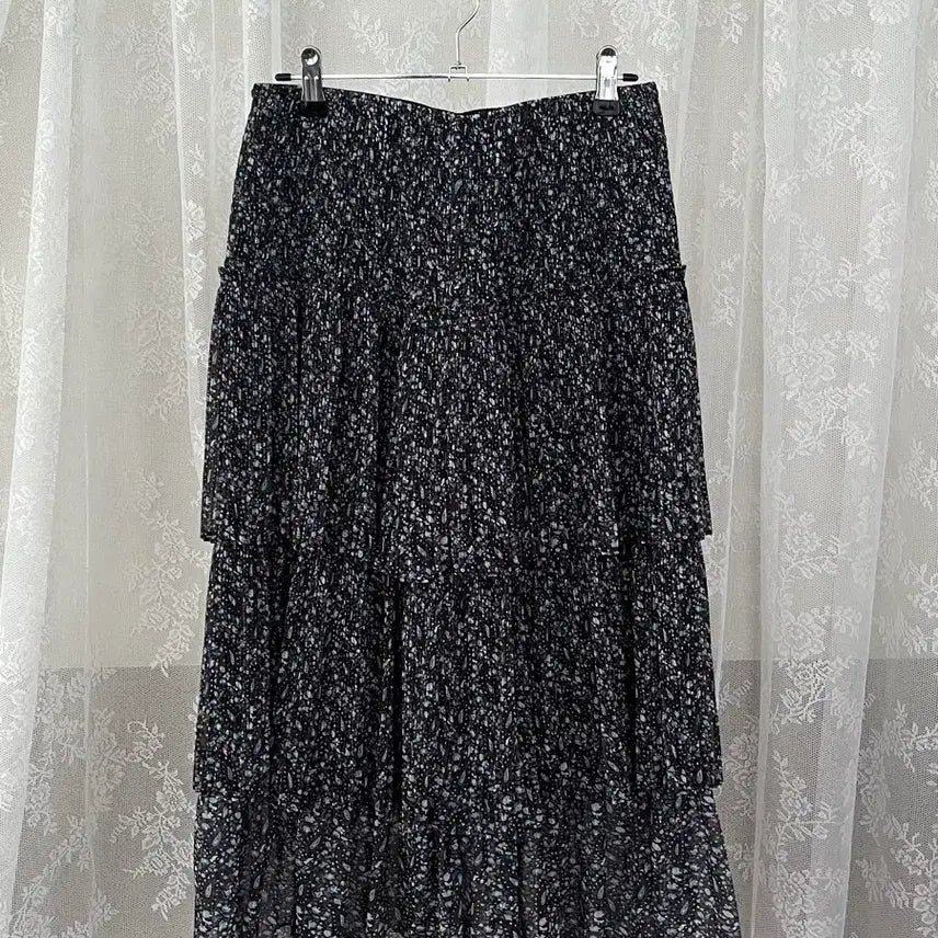 [SOLD OUT] 66) 지컷 플라워 밴딩 캉캉스커트 블랙