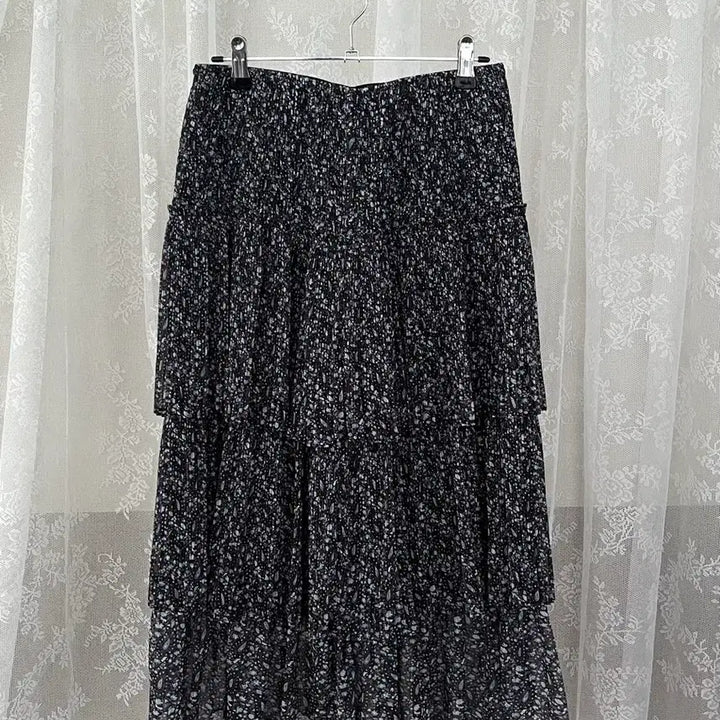 [SOLD OUT] 66) 지컷 플라워 밴딩 캉캉스커트 블랙