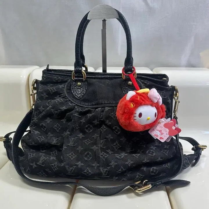 [BUNJANG] Louis Vuitton Denim Neo Cabby MM Black Handbag / [A 정품] 루이비통 데님 네오 캐비 mm 블랙