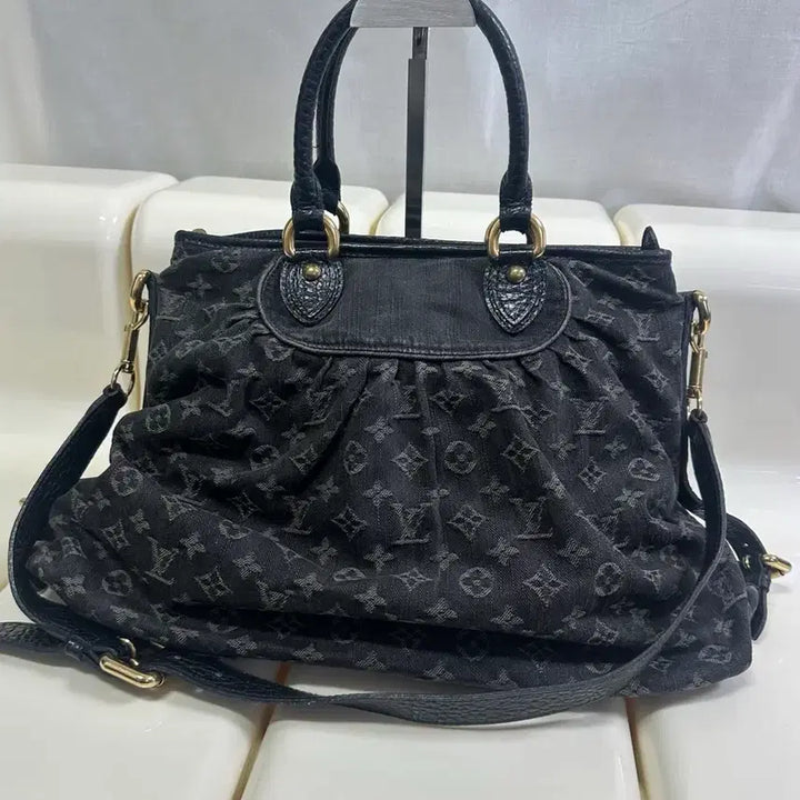 [BUNJANG] Louis Vuitton Denim Neo Cabby MM Black Handbag / [A 정품] 루이비통 데님 네오 캐비 mm 블랙