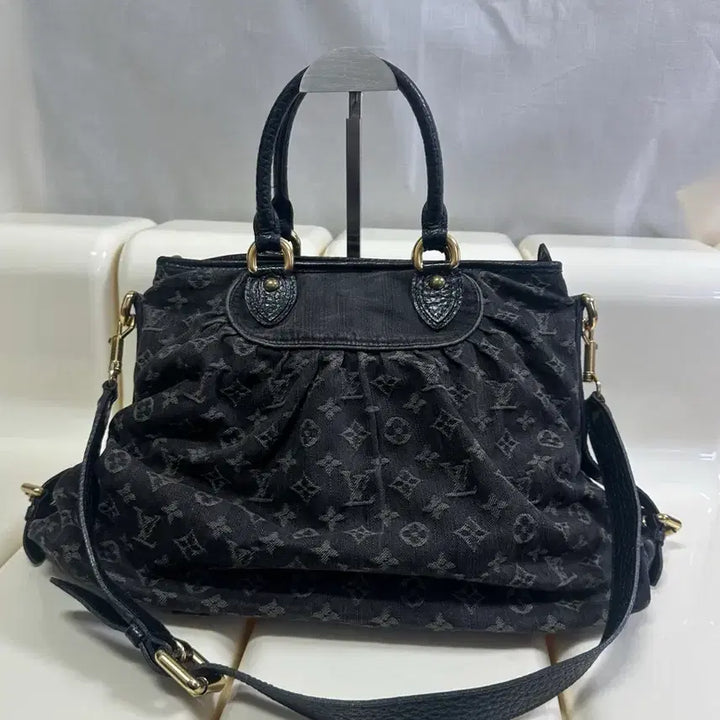 [BUNJANG] Louis Vuitton Denim Neo Cabby MM Black Handbag / [A 정품] 루이비통 데님 네오 캐비 mm 블랙