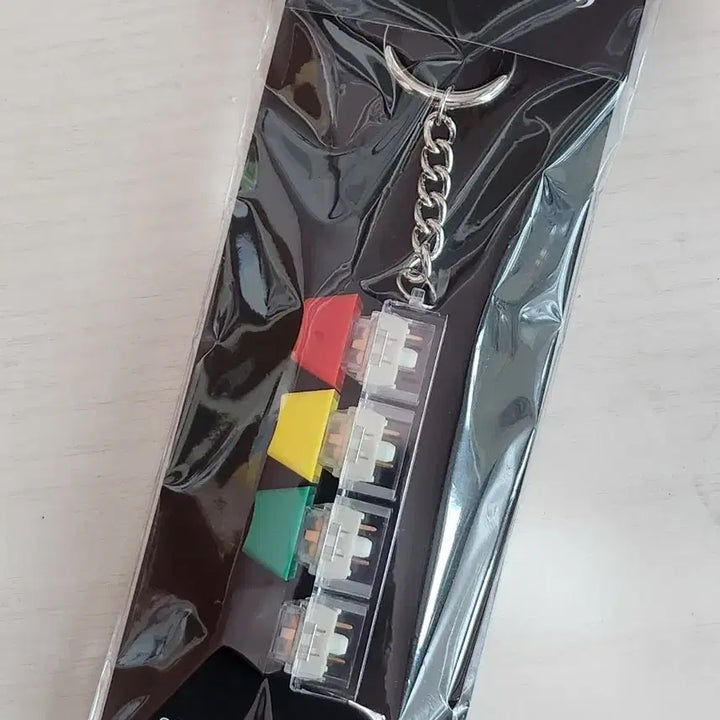 [BUNJANG] G-Dragon Keycap Keyring Sealed / 지디 키캡 키링 미개봉