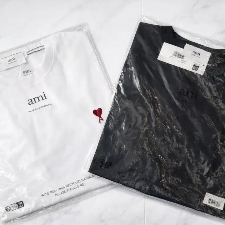 [BUNJANG] Ami Red Heart Short Sleeve T-Shirt White/Black / 아미 정품 스몰레드하트 반팔티 화이트/블랙