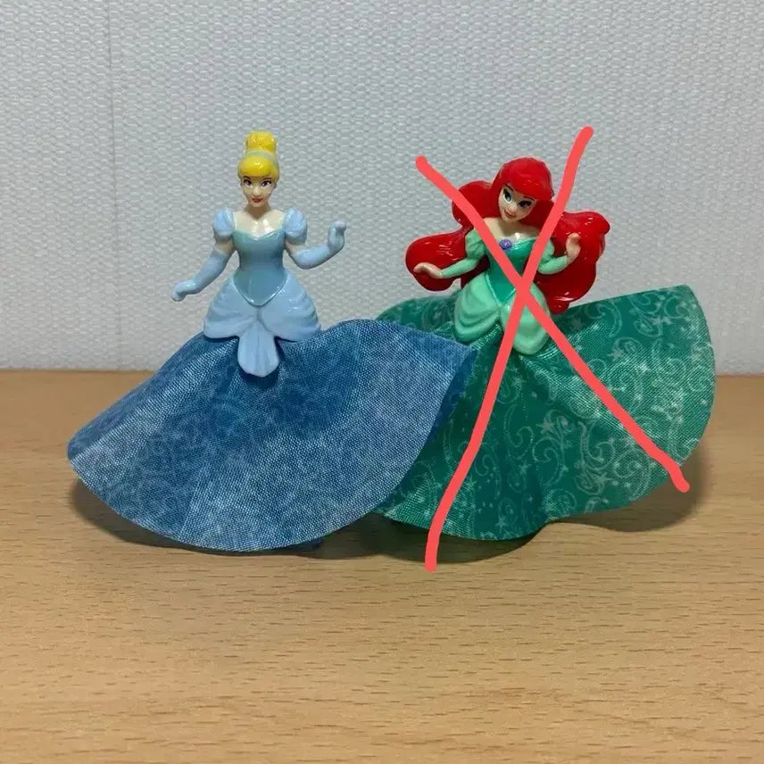 [BUNJANG] Kinder Joy Cinderella Figure / 킨더조이 신데렐라 피규어 디즈니