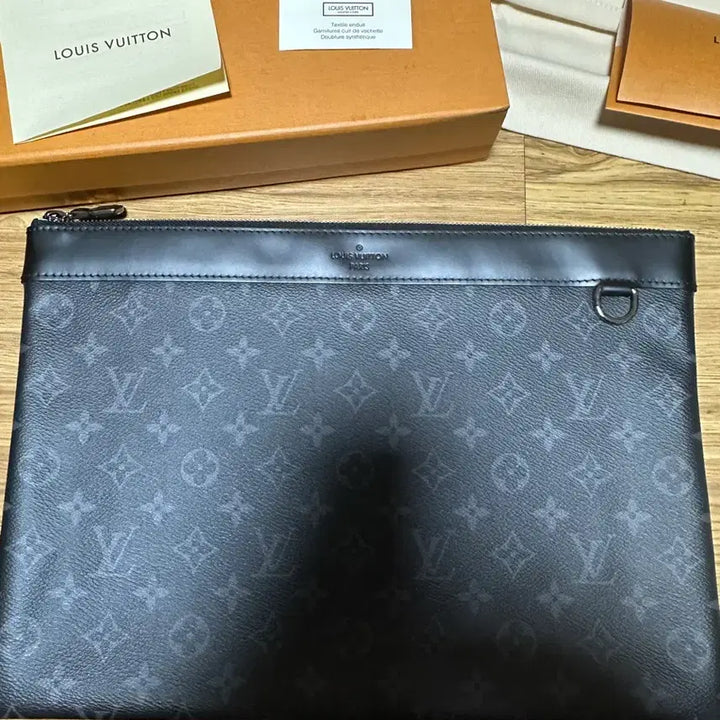 [BUNJANG] Louis Vuitton Discovery Pochette GM Monogram Eclipse Clutch / 루이비통 클러치백 디스커버리 포쉐트 GM 모노그램 이클립스 클러치