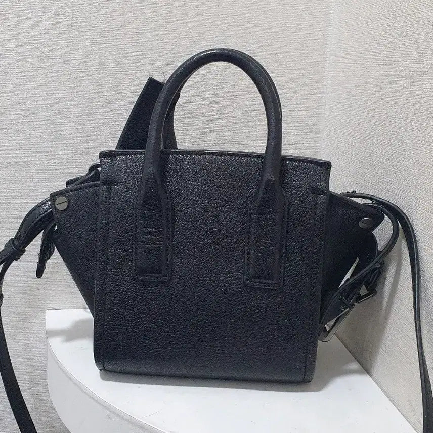 [BUNJANG] Calvin Klein Mini Tote Bag / 캘빈클라인 블랙 미니 토트백