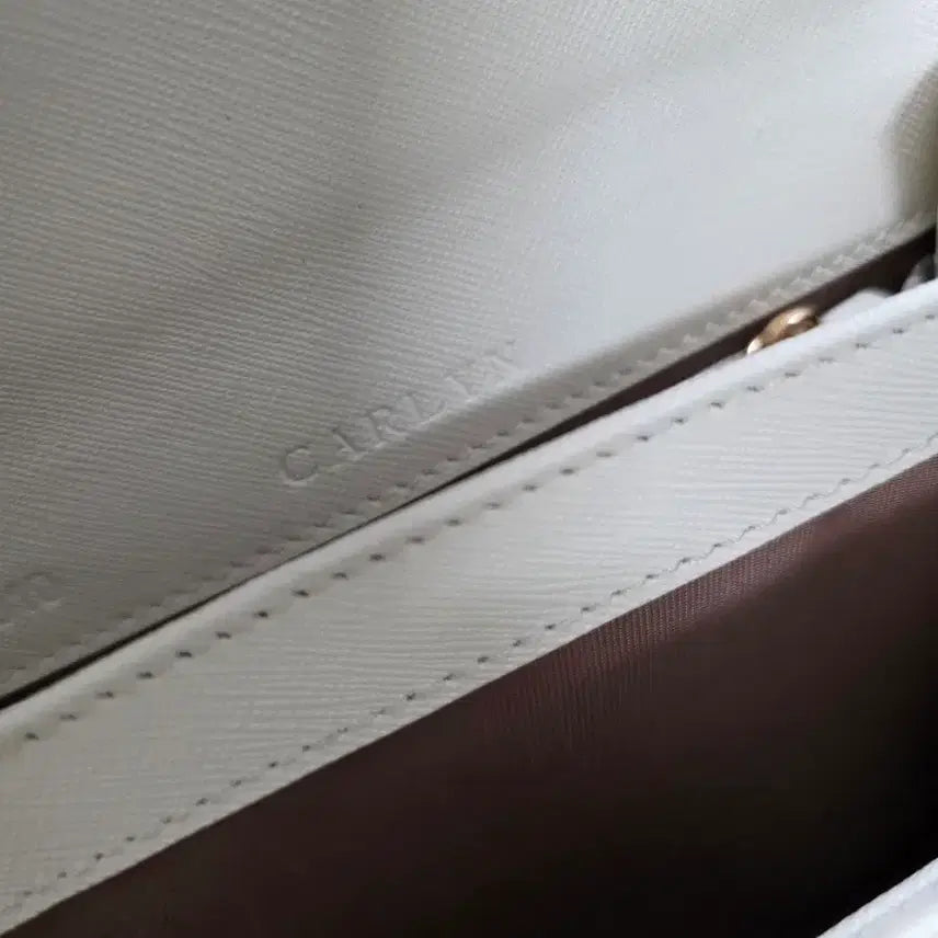 [BUNJANG] Calin Hudson Mini Leather Handbag / 칼린 가죽 허드슨 미니백