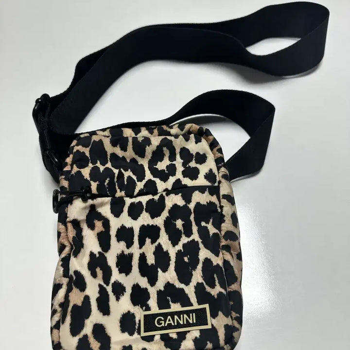 [BUNJANG] Ganni Leopard Mini Crossbody Bag / 가니 레오파드 미니 크로스백