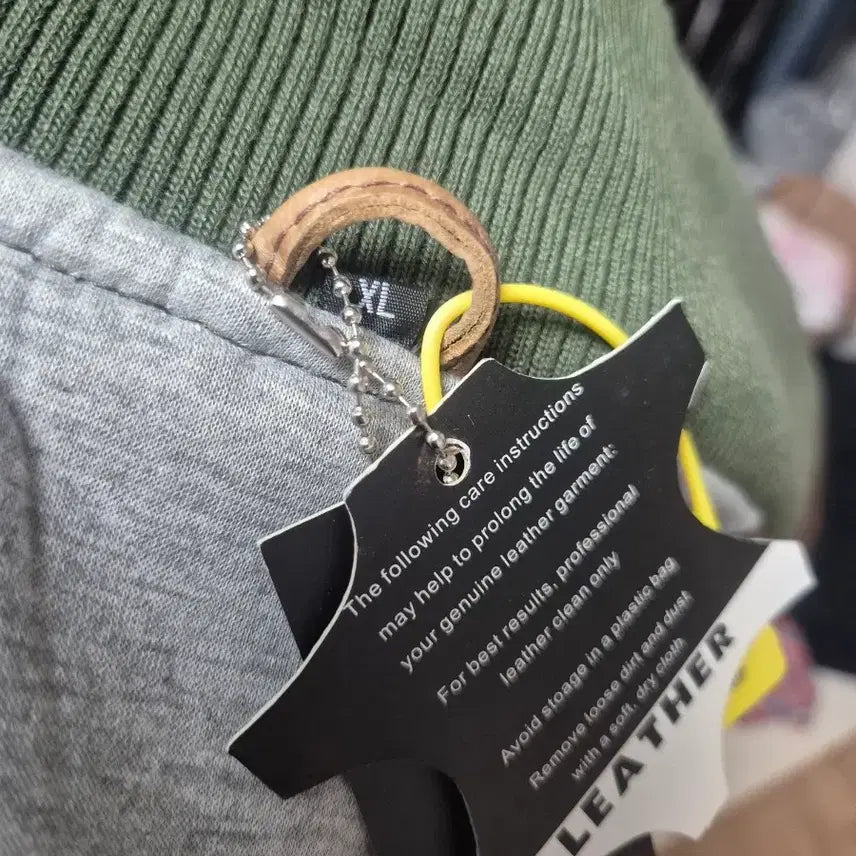 [BUNJANG] Natural Leather Fabric Combo Bomber Jacket / 천연가죽 직물 콤비 봄버 자켓 야구잠바 점퍼