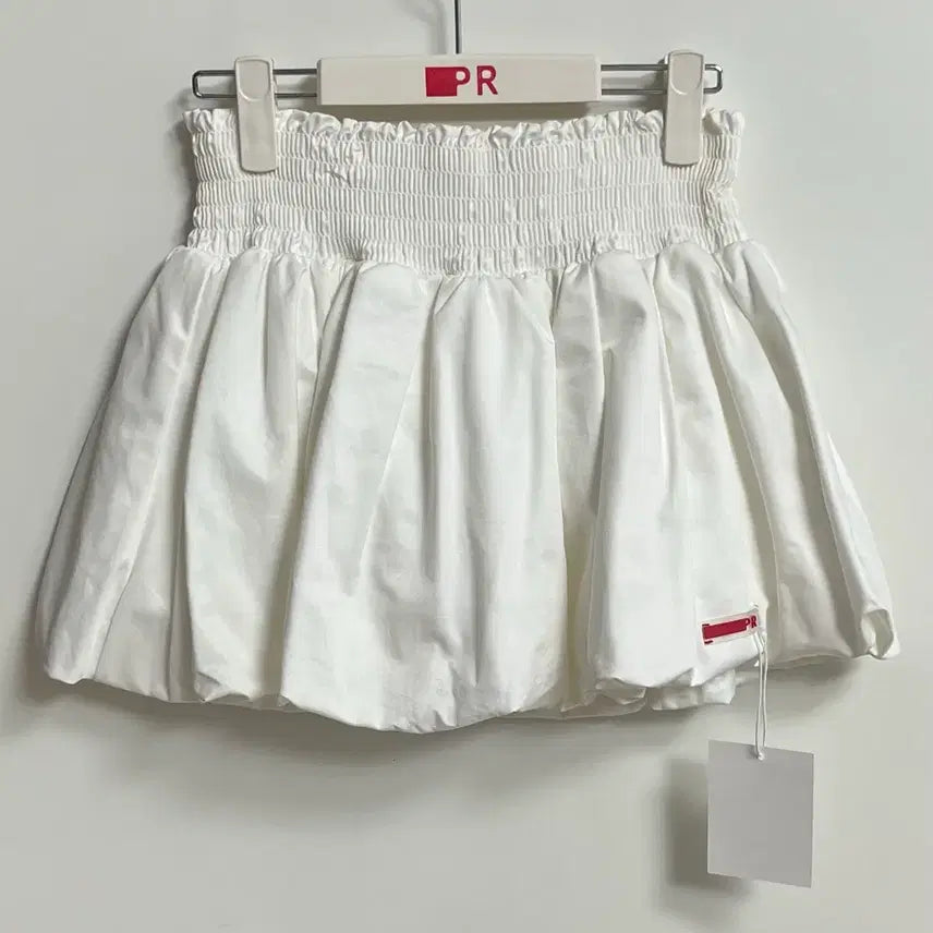 [BUNJANG] PR Practical &amp; Realistic White Puff Ball Skirt / PR 프랙티컬앤리얼리스틱 피알룸 화이트 퍼프 볼 스커트