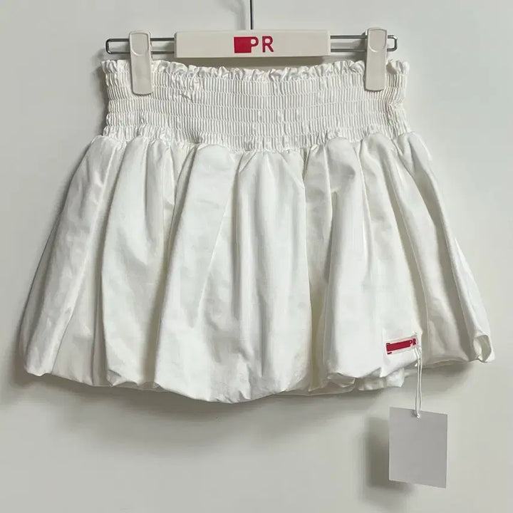[BUNJANG] PR Practical &amp; Realistic White Puff Ball Skirt / PR 프랙티컬앤리얼리스틱 피알룸 화이트 퍼프 볼 스커트