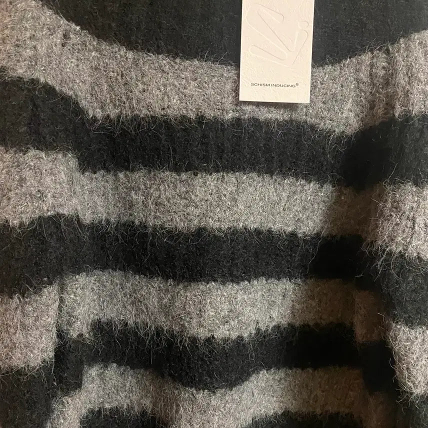 [BUNJANG] Skizminducing Convertible Shoulder Sweater Knit / [새 상품] 스키즘인듀싱 컨버터블 숄더 스웨터 니트