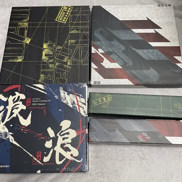 [BUNJANG] Mr. Blue, Lezhin, Bomtoon 2025 Season's Greetings Bundle Set / 2025 레진 봄툰 미스터블루 시그 시즌그린팅 열침 징크스 야화첩 뿌없나