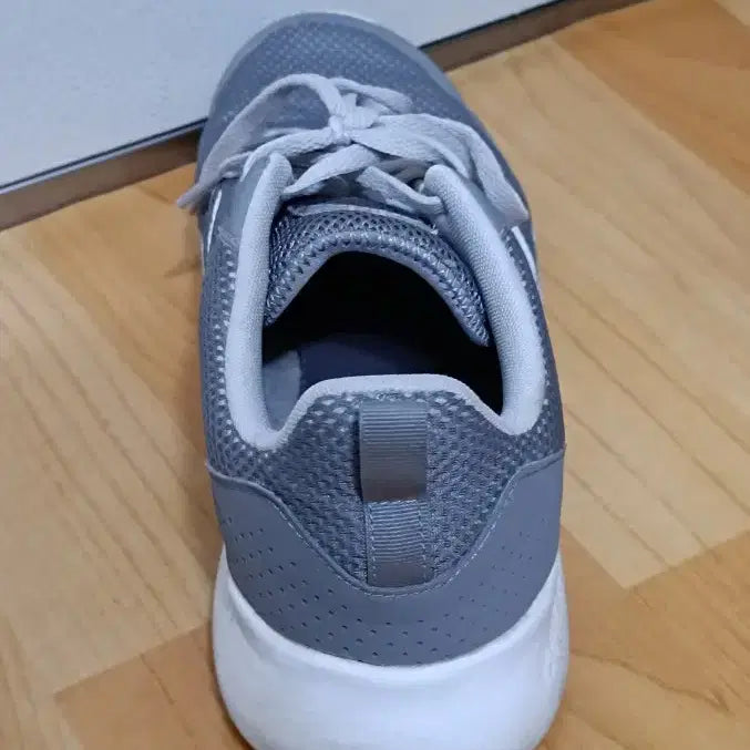 [BUNJANG] Adidas Sneakers 285 / 운동화285.아디다스
