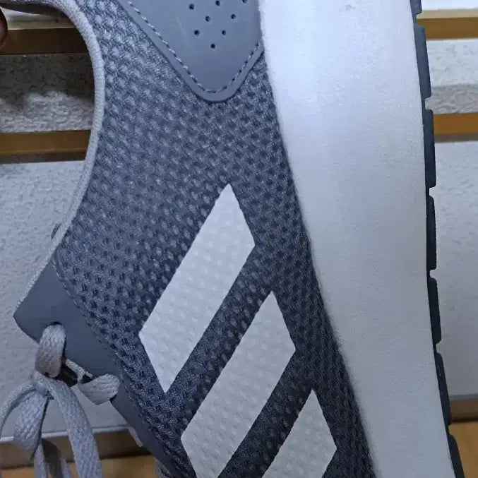 [BUNJANG] Adidas Sneakers 285 / 운동화285.아디다스